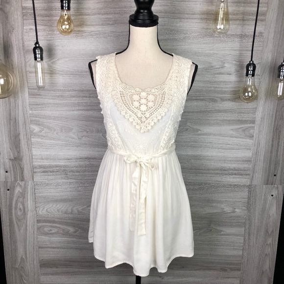 Forever 21 Dresses & Skirts - Forever 21 Off White Lace Mini Dress Size Medium